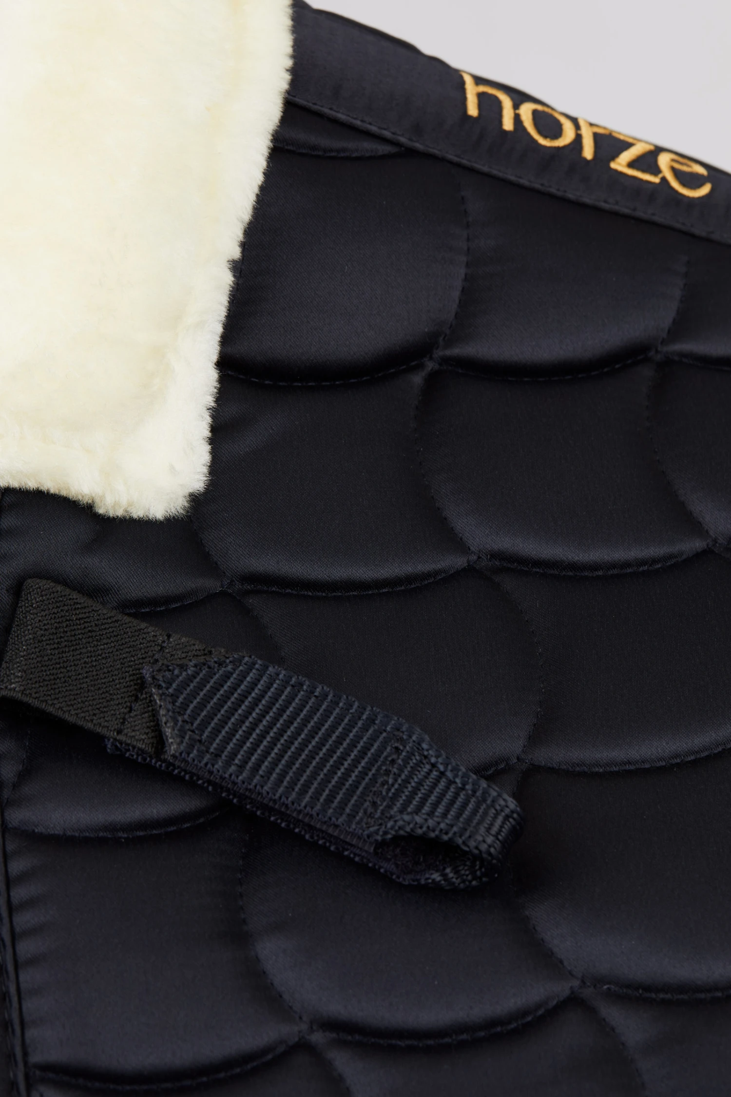 Horze Houston Vielseitigkeitsschabracke Mit Kunstfell 12 Horze Houston Vielseitigkeitsschabracke Mit Kunstfell – Bild 10