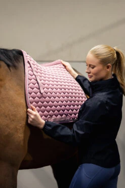 Horze Sandnes Vielseitigkeitsschabracke 18 Horze Sandnes Vielseitigkeitsschabracke -Reitsportprodukte Geschäft 17425 324 04