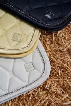 Eskadron Platinum Pure FS23 Glossy Crystal Dressurschabracke 9 Eskadron Platinum Pure FS23 Glossy Crystal Dressurschabracke -Reitsportprodukte Geschäft 345508 DB 03